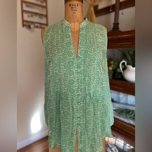 Anthropologie Maeve green and white sleeveless button down blouse small